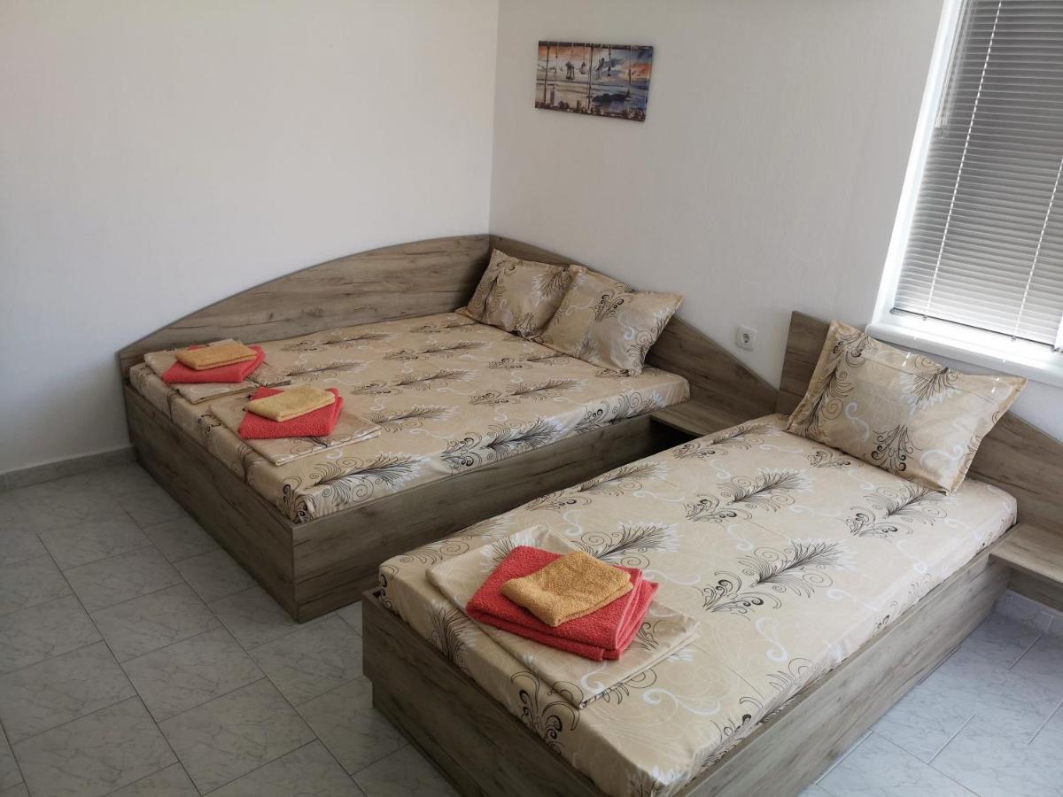 Guestrooms Stoyanovi TTchernomorets Extérieur photo