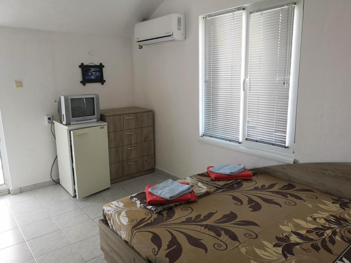 Guestrooms Stoyanovi TTchernomorets Extérieur photo